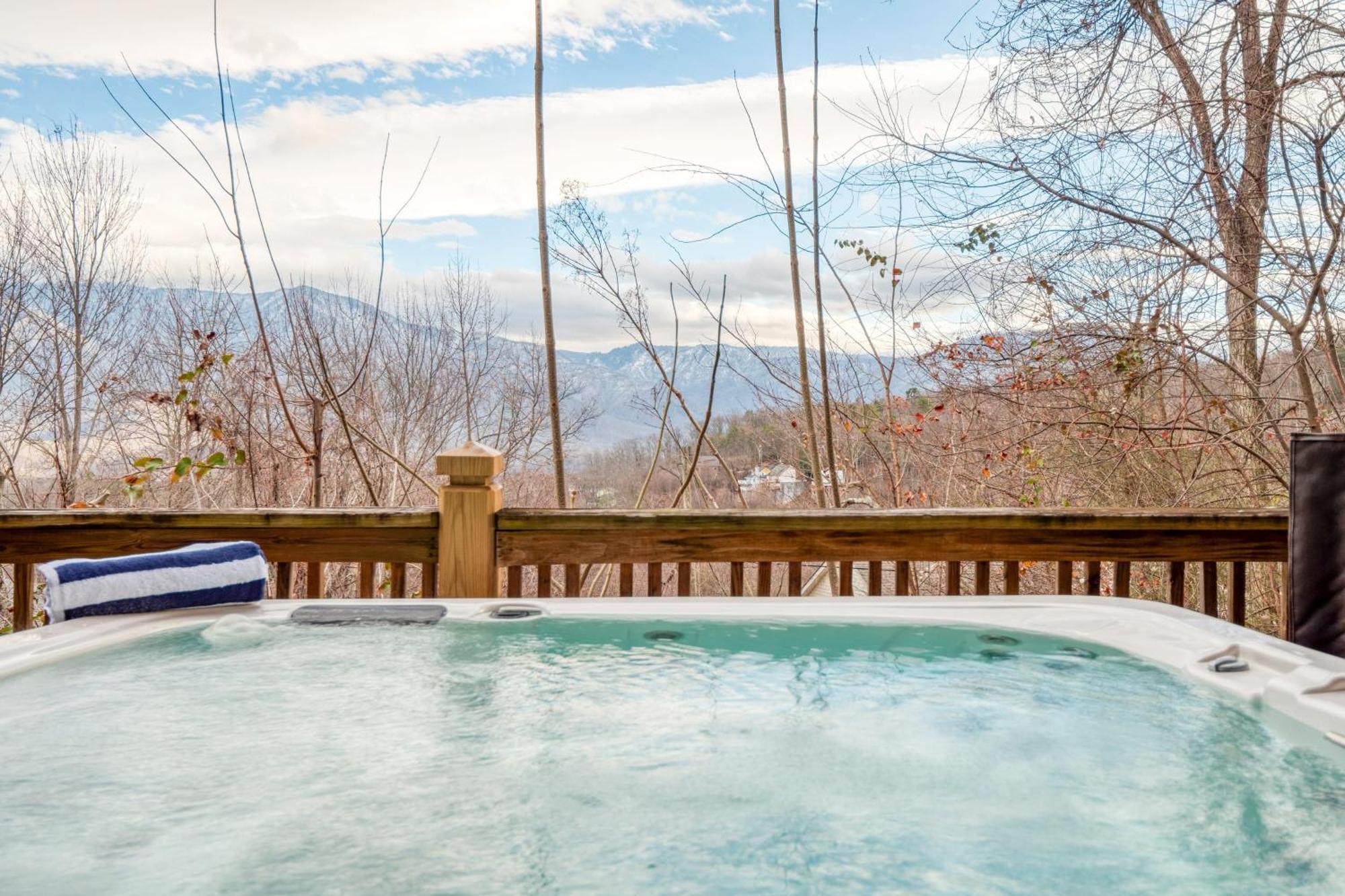 Chestnut By Avantstay Mountain Cabin W Treetop Views Hot Tub Game Room Gatlinburg Exterior foto