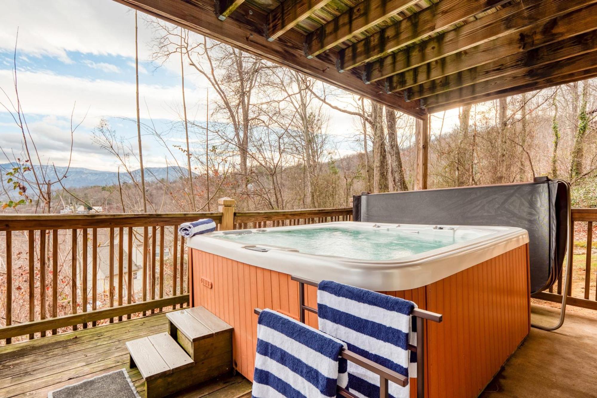 Chestnut By Avantstay Mountain Cabin W Treetop Views Hot Tub Game Room Gatlinburg Exterior foto